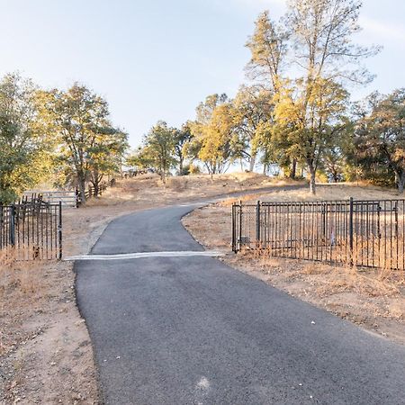 Rolling Oaks Ranch - 200 Acres Of Lakeside Beauty & Countryside Serenity Mariposa Exteriér fotografie