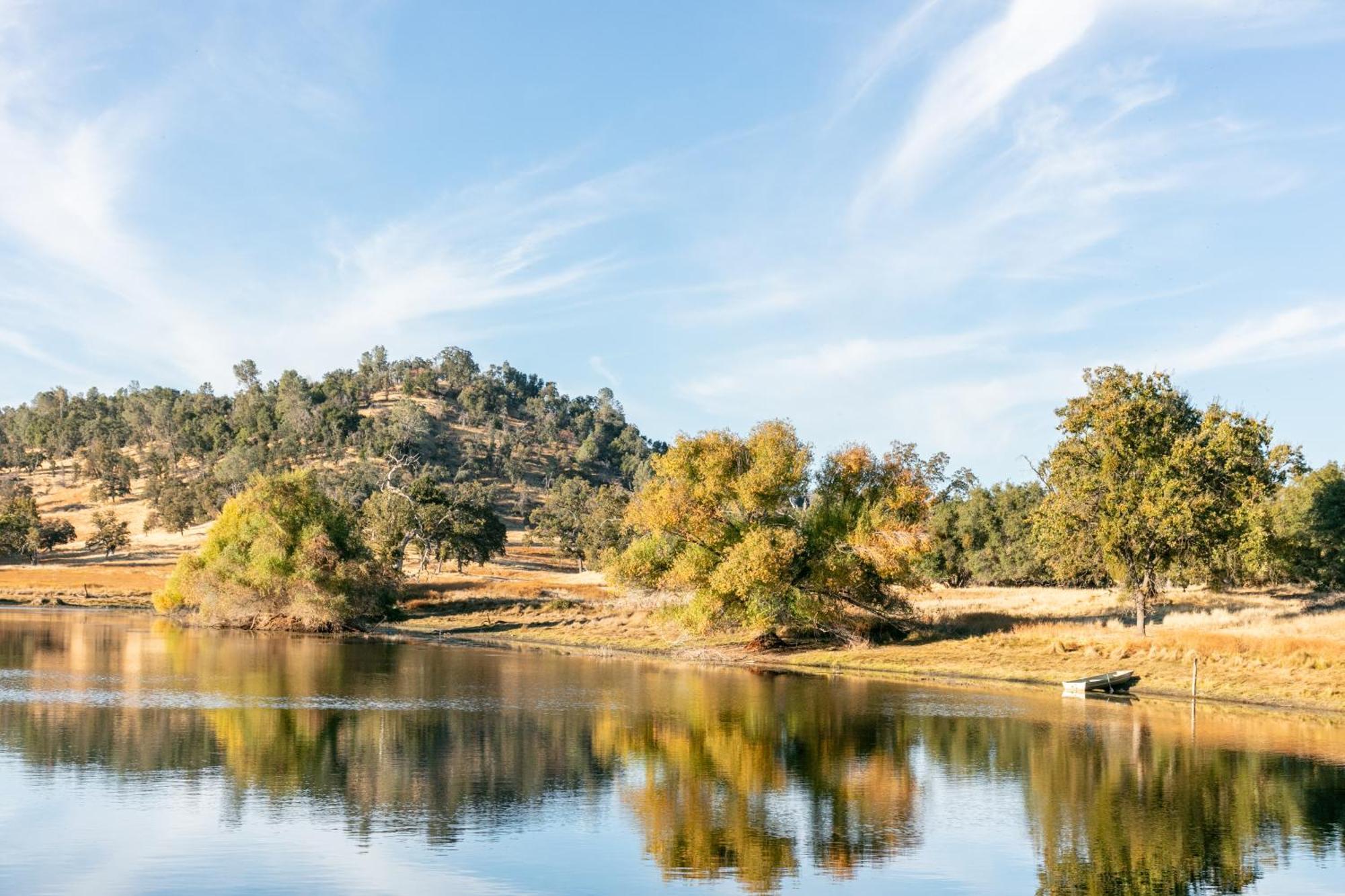Rolling Oaks Ranch - 200 Acres Of Lakeside Beauty & Countryside Serenity Mariposa Exteriér fotografie